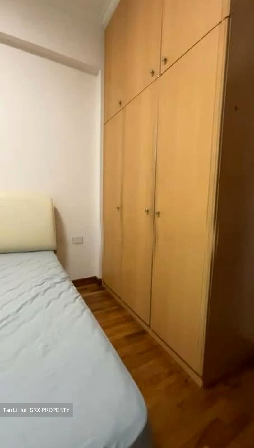Hillview Heights (D23), Condominium #563309801